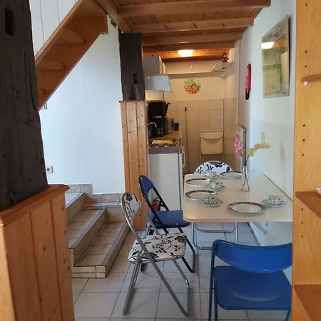 Apartment In Mit Garten, Grill Und Terrasse
